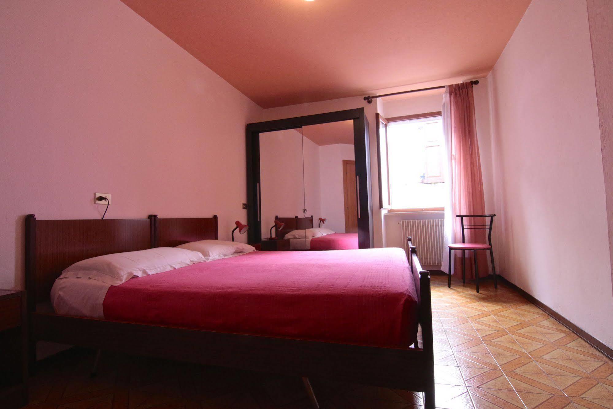 Mama Apartments Riva del Garda Exterior photo